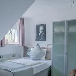 Stadt-gut-hotel Rheinischer Hof