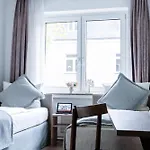 Stadt-gut-hotel Rheinischer Hof 3* Essen