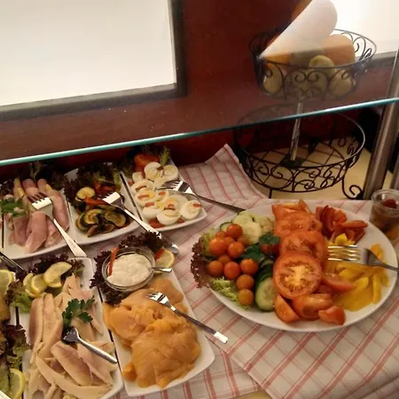 Stadt-gut-hotel Rheinischer Hof Hotel