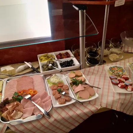 Stadt-gut-hotel Rheinischer Hof Hotel 3*