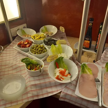 Hotel Stadt-gut-hotel Rheinischer Hof 3*