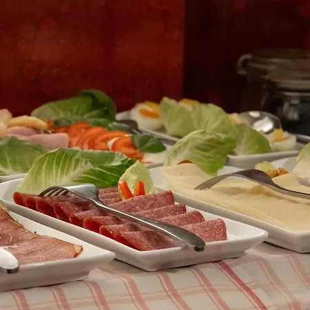 Hotel Stadt-gut-hotel Rheinischer Hof 3*