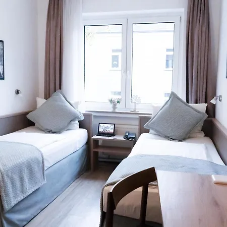 Stadt-gut-hotel Rheinischer Hof Ξενοδοχείο Έσσεν