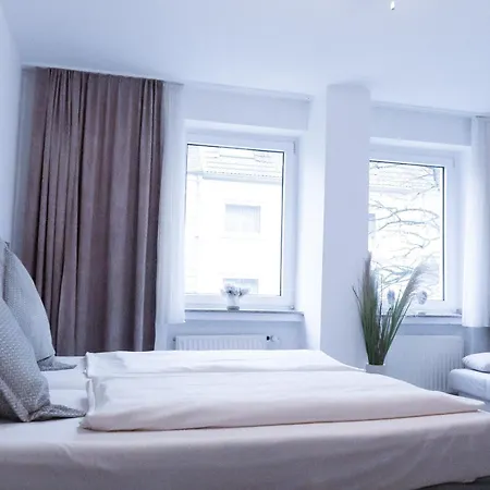 Stadt-gut-hotel Rheinischer Hof فندق إسن