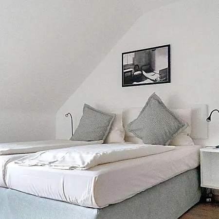 Otel Stadt-gut-hotel Rheinischer Hof