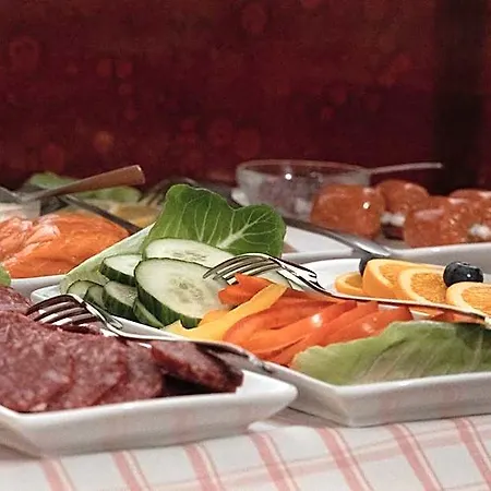 Stadt-gut-hotel Rheinischer Hof 3*