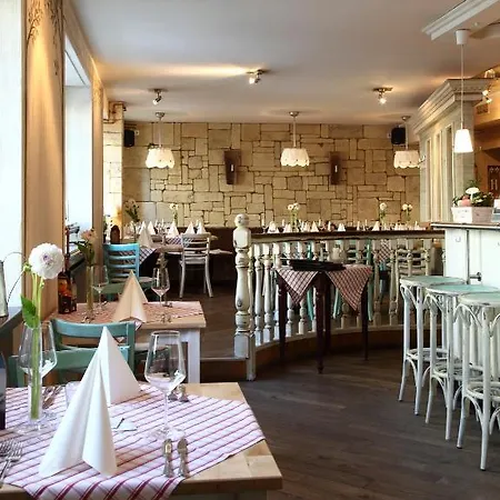 Stadt-gut-hotel Rheinischer Hof Hotel