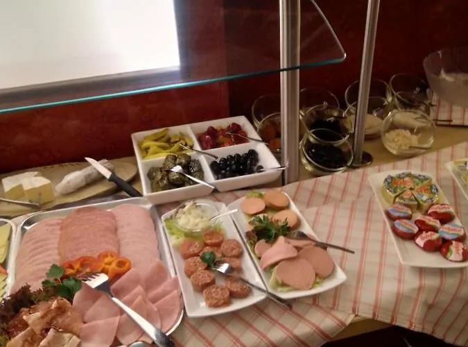 Stadt-gut-hotel Rheinischer Hof 호텔 3*