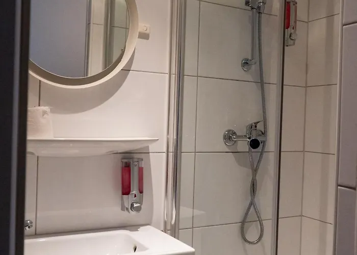 Stadt-gut-hotel Rheinischer Hof 3*