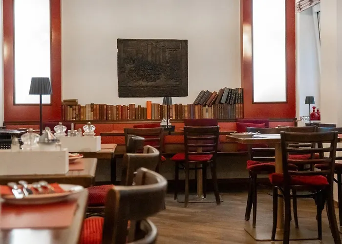 Stadt-gut-hotel Rheinischer Hof 에센