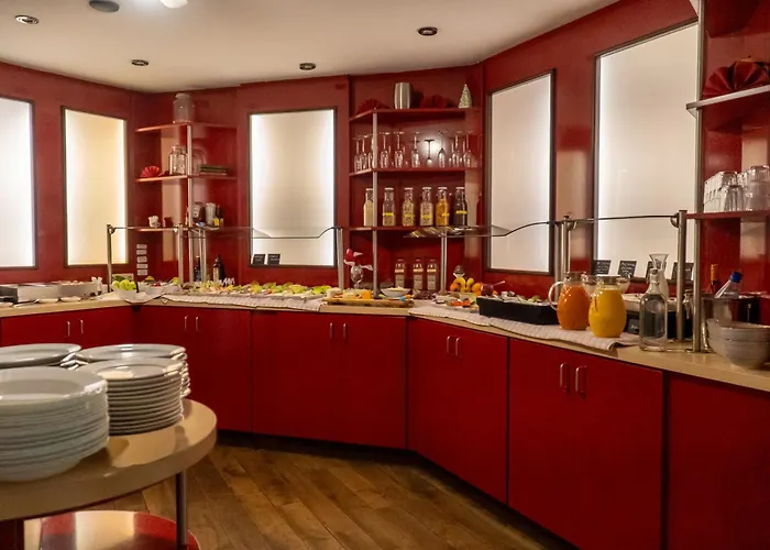 Stadt-gut-hotel Rheinischer Hof 3*