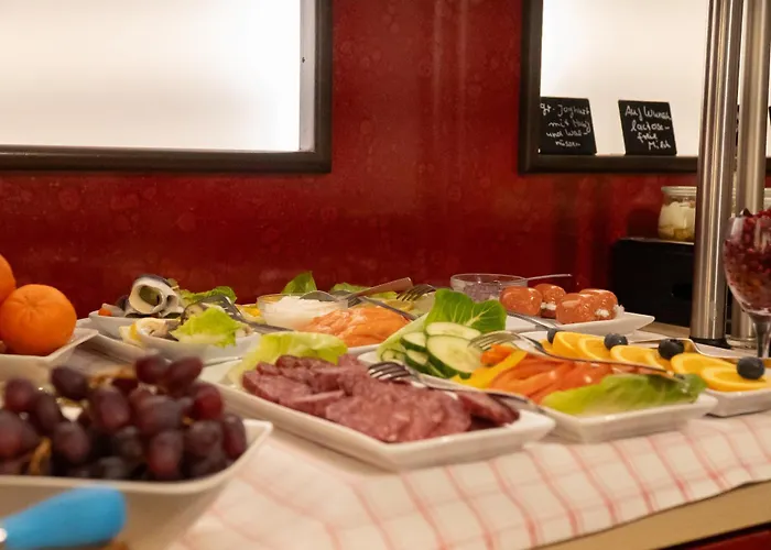 Stadt-gut-hotel Rheinischer Hof 호텔