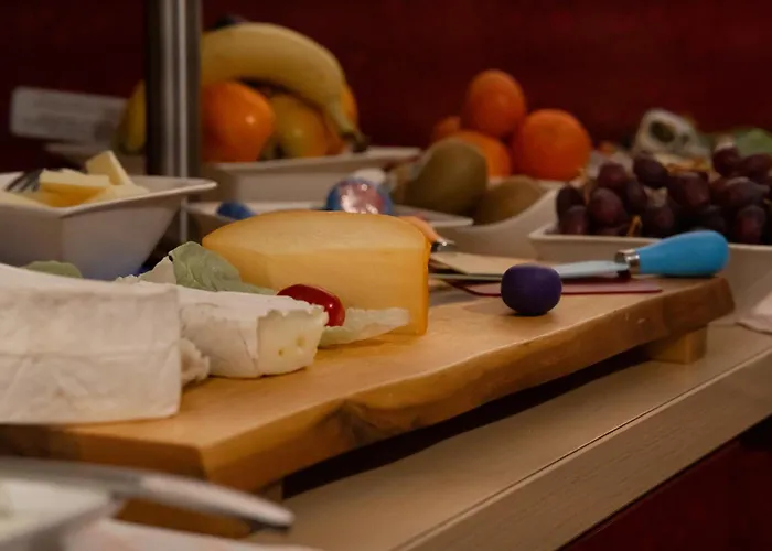 Otel Stadt-gut-hotel Rheinischer Hof 3*