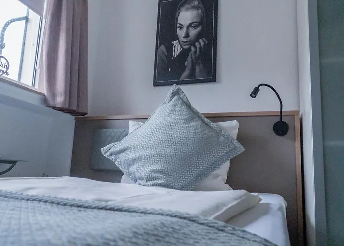 Stadt-gut-hotel Rheinischer Hof 3* Essen