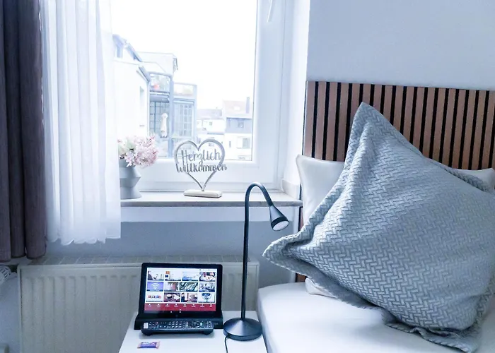 Stadt-gut-hotel Rheinischer Hof 3*