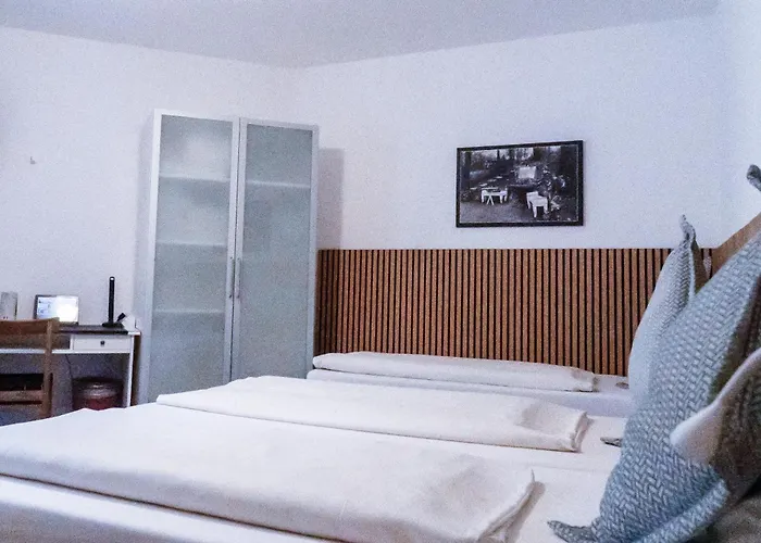 Stadt-gut-hotel Rheinischer Hof 3*