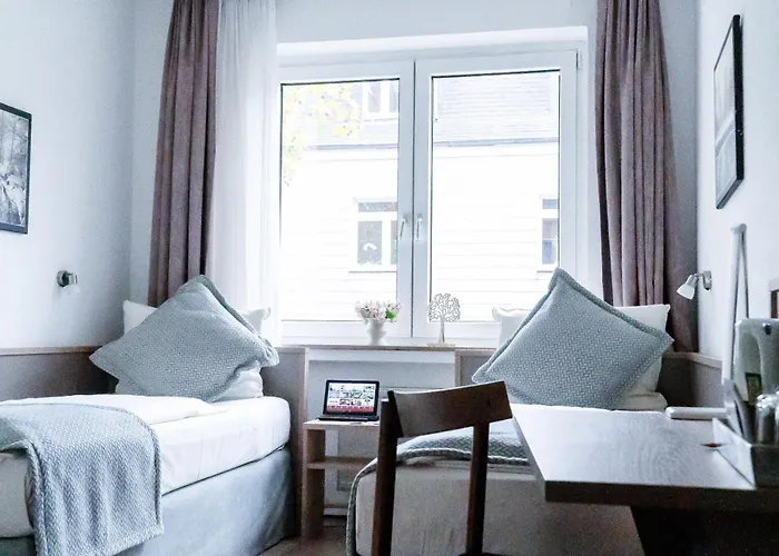 Stadt-gut-hotel Rheinischer Hof 3* Essen