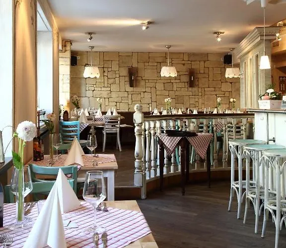 Stadt-gut-hotel Rheinischer Hof 호텔